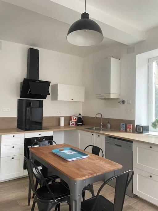 Agreable Gite Au Coeur Du Centre Ville 4 Personnes Chagny  Exterior photo